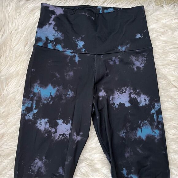 Onzie High Rise Midi Legging - Picture 5 of 10